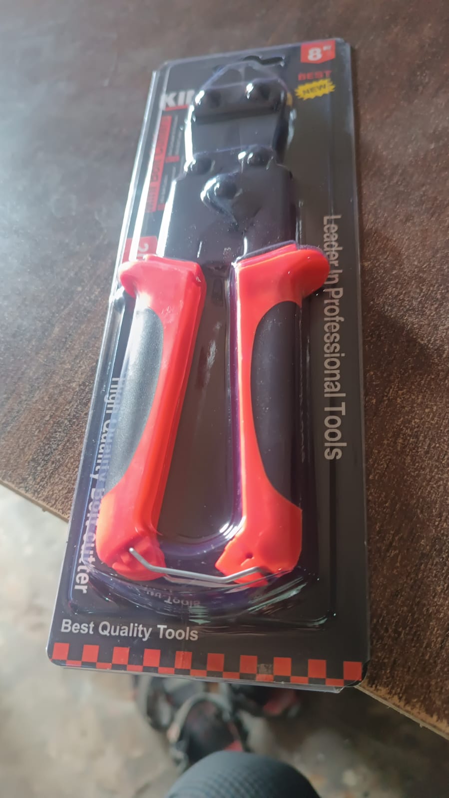 Mini bolt cutter packaging and product display